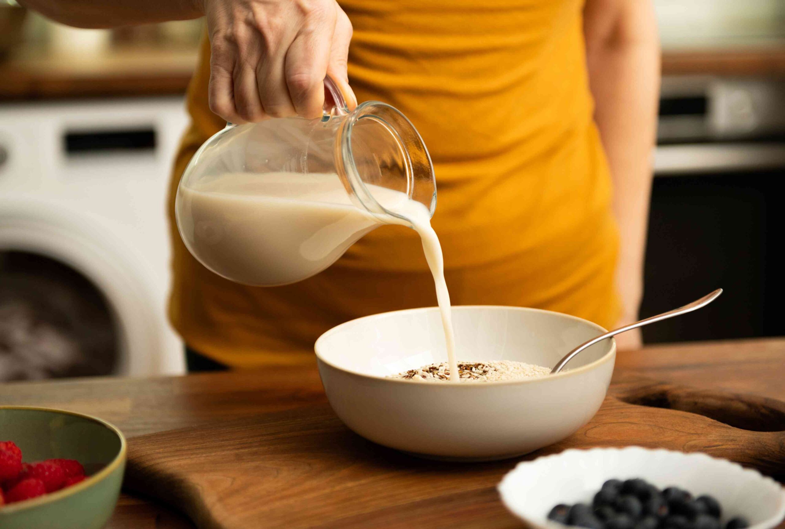 Oat Milk vs. Almond Milk: Which Is Healthier?