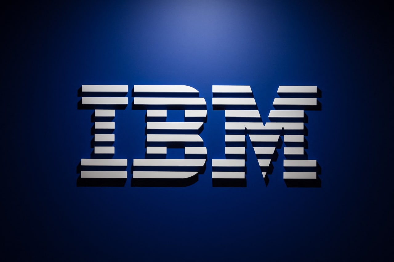 IBM profits beat expectations, and stock rallies