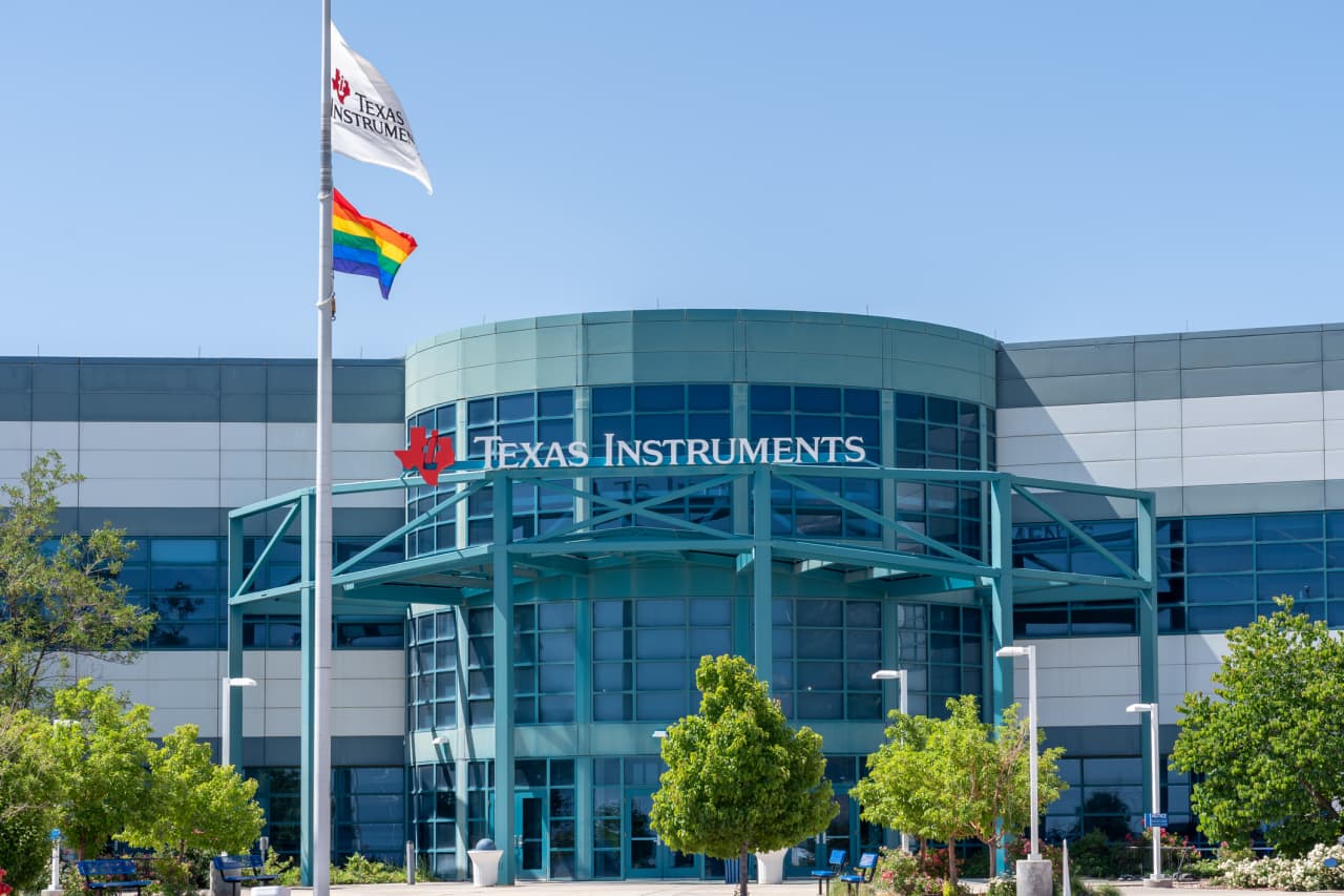 Texas Instruments finally sees growth on the horizon, but it’s a slow recovery