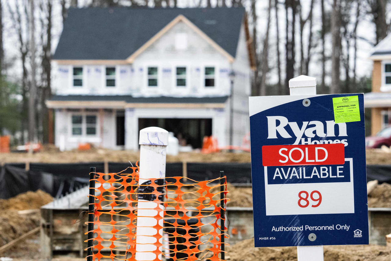 New-home prices drop to a three-year low, even as sales improve in 2024