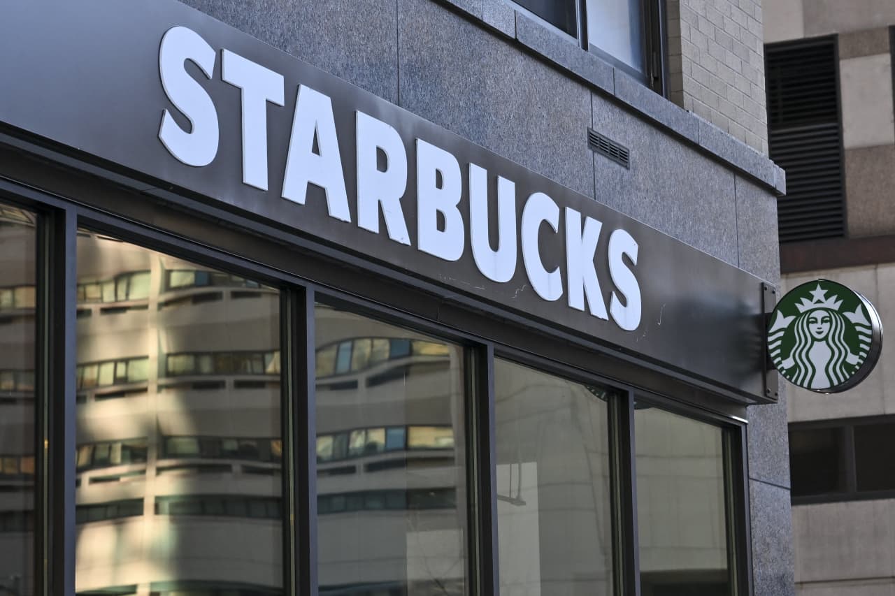 Analysts lift Starbucks’ stock price targets as Wall Street buys into turnaround