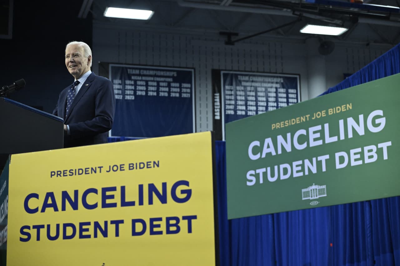 Biden says he helped get student debt forgiven for 5 million borrowers. Now it’s Trump’s turn to deal with the crisis.