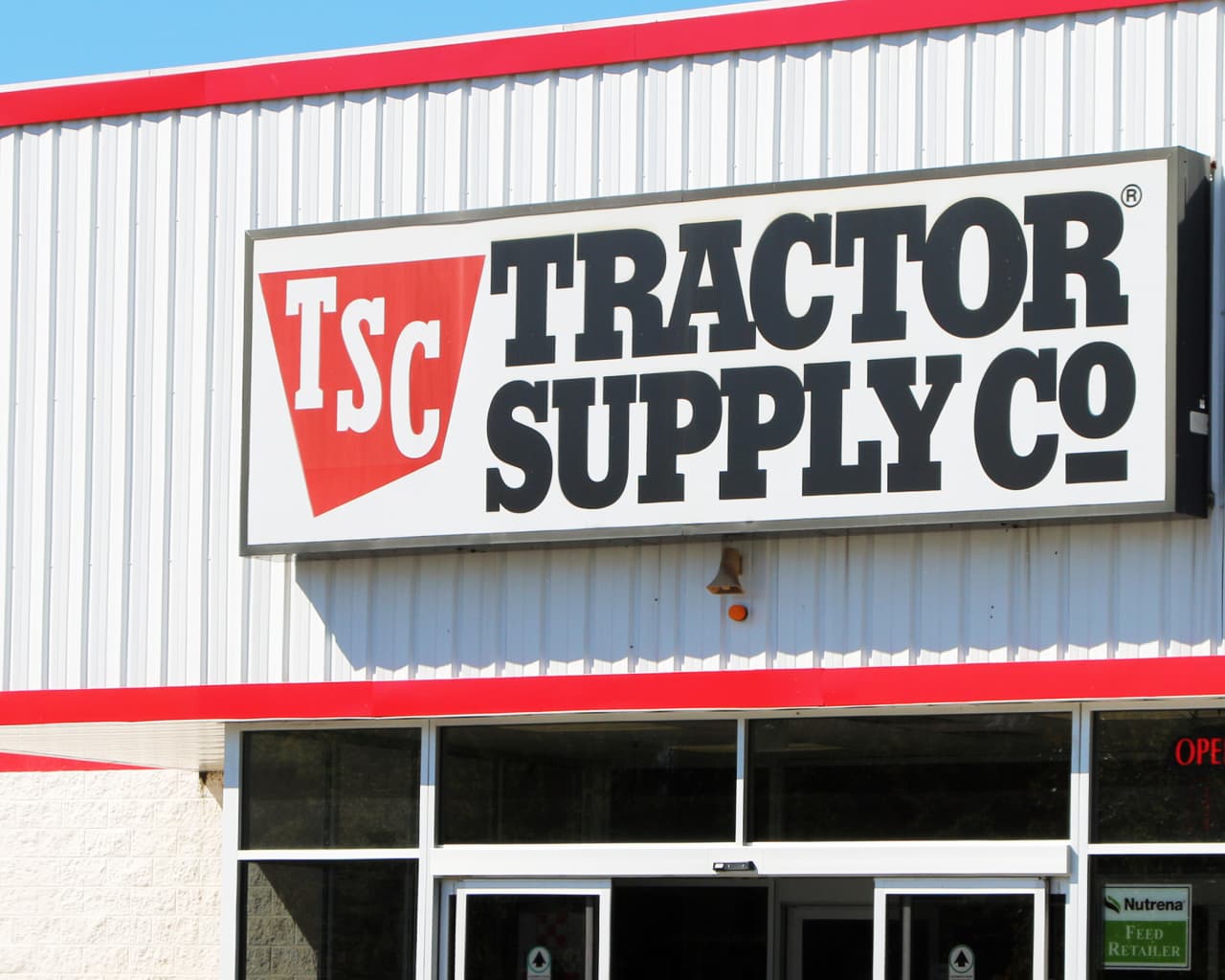 Tractor Supply’s stock slides on narrow Q4 earnings miss, weaker-than-expected guidance