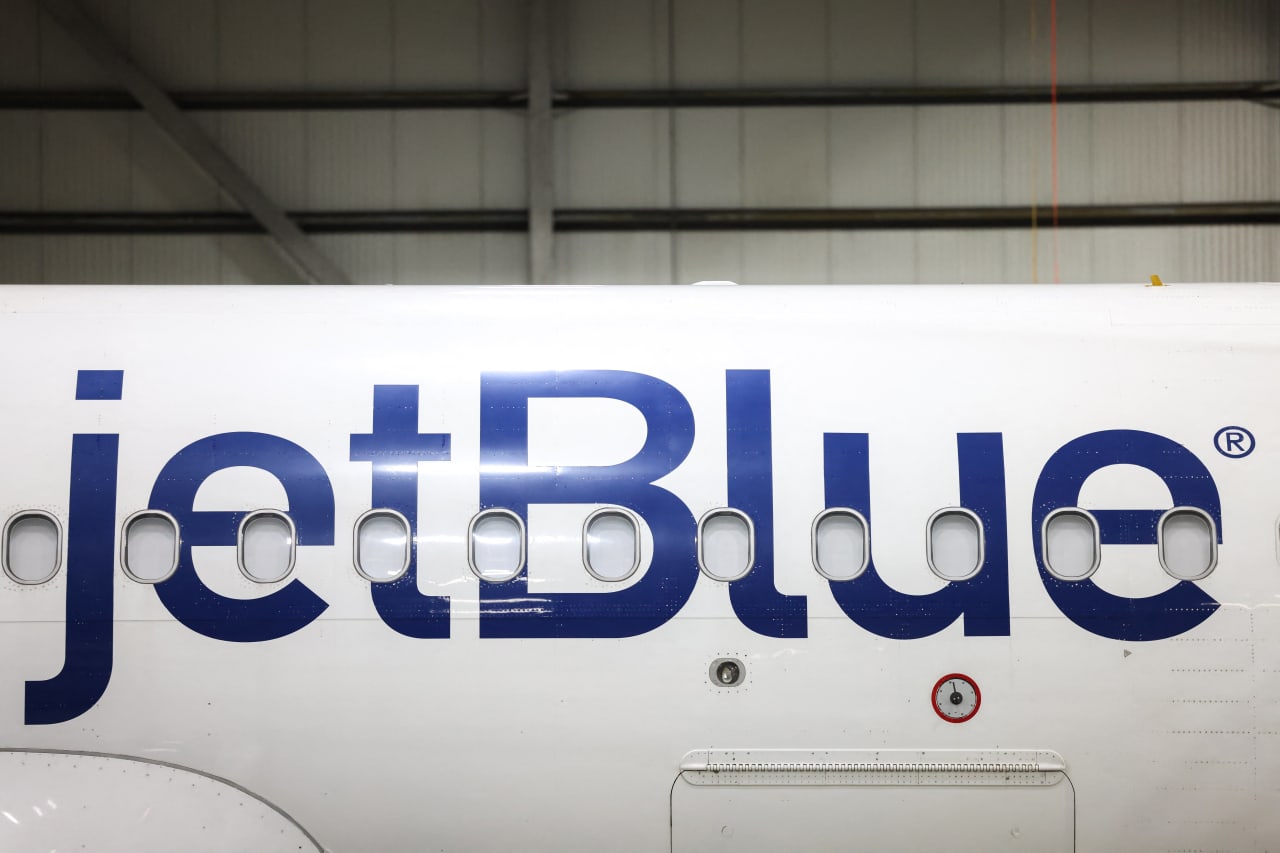 JetBlue stock drops as revenue outlook disappoints, and as fuel costs are rising