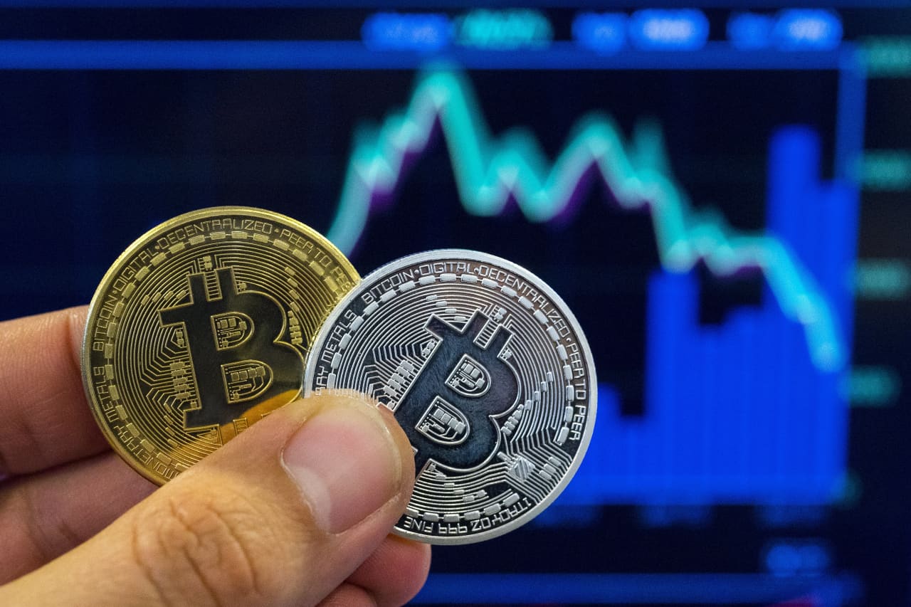 Bitcoin may fall 20% to ,000 if it breaks below this key support level 