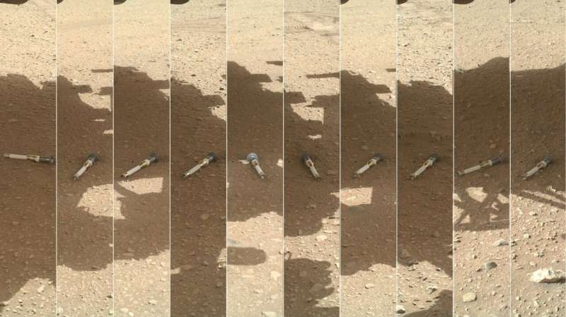 NASA to explore two landing options for returning samples from Mars