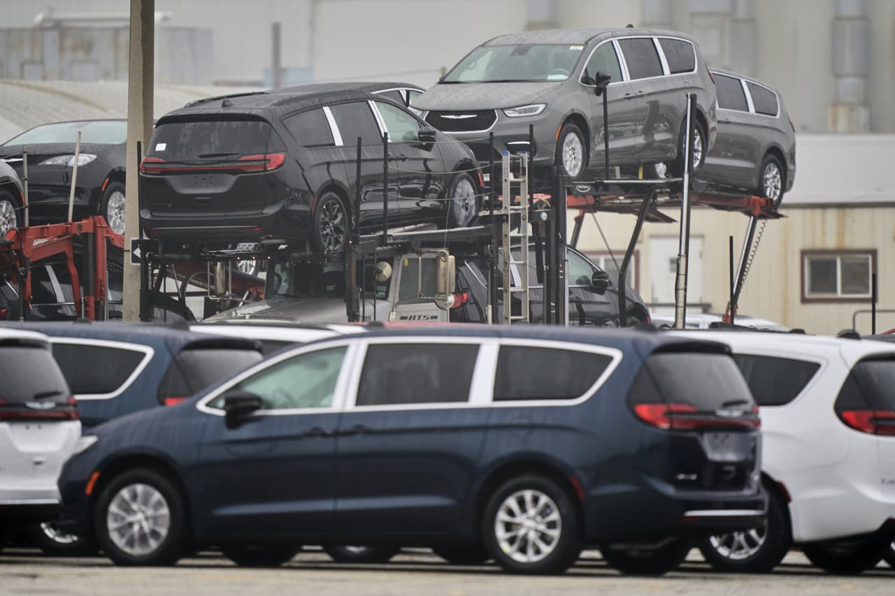 Here are the automakers hit hardest by the tariffs on Mexico and Canada