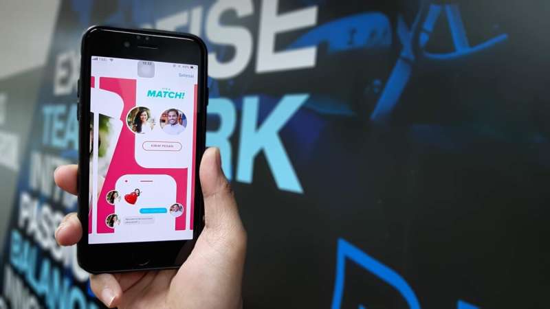 Why dating apps are fueling cosmetic procedures